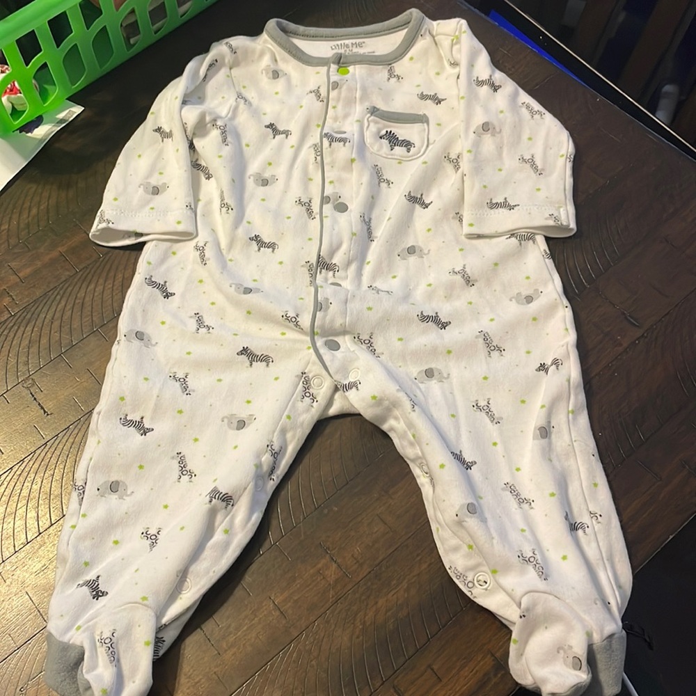 Boys footie with zebra print. Sz 6 mo.